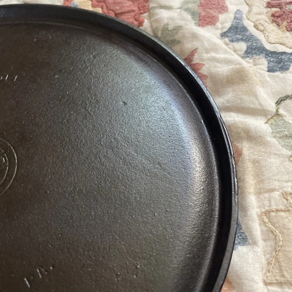 Griswold Cast Iron Handle Griddle No. 9 609 G‎ Erie PA Flat 11